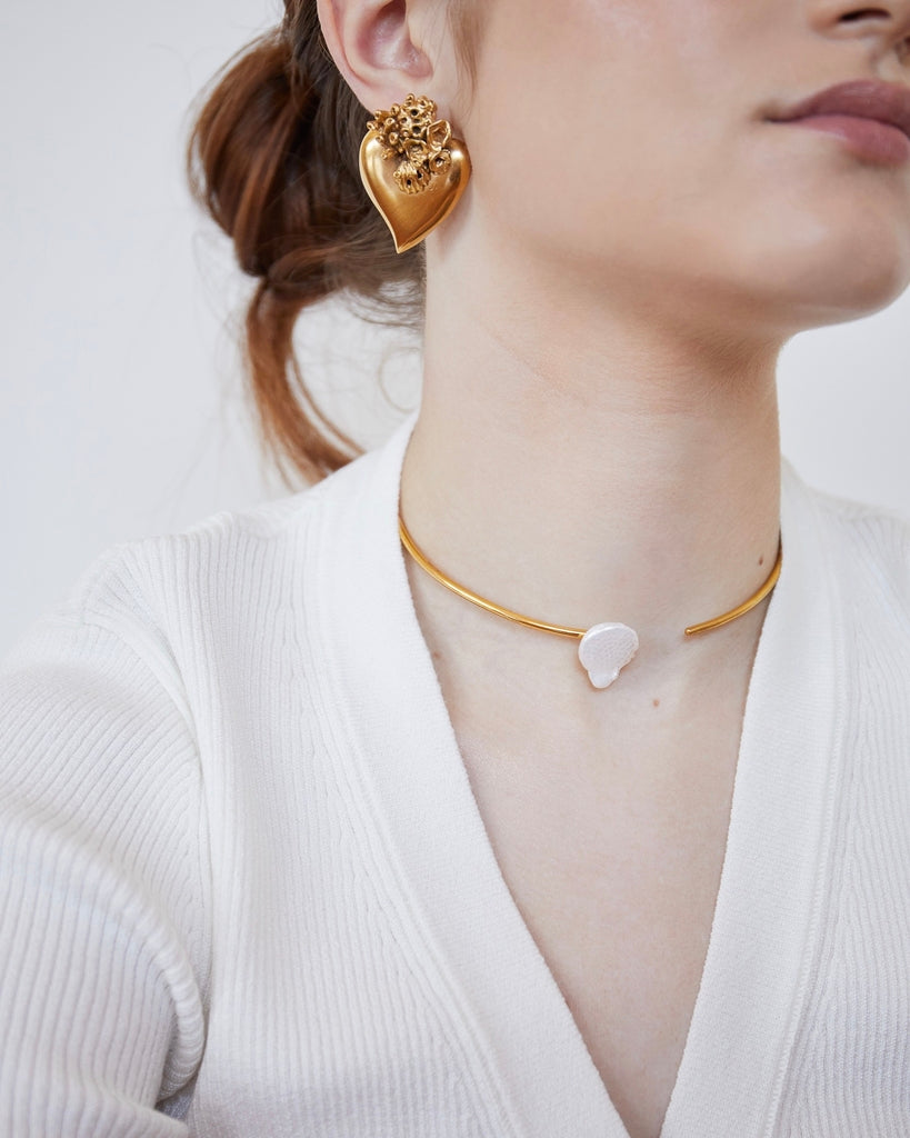 Ursula choker
