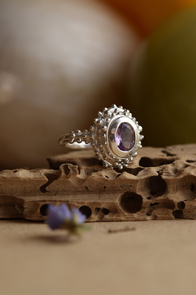 Amanda Ring