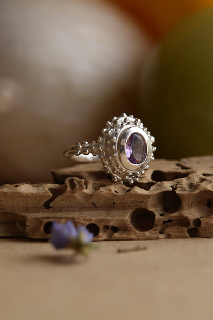 Amanda Ring